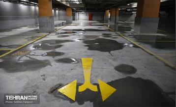 اینجا کارگاهه؛ پارکینگ مینابی 8