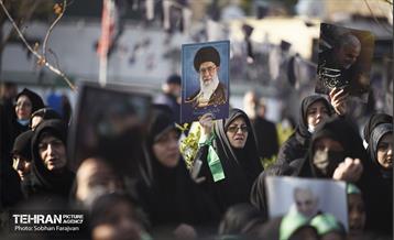 تشییع پیکر شهید گمنام در منطقه ۲۱