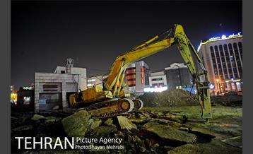 هم‌اکنون؛ جمع‌آوری کارگاه عمرانی میدان هفت تیر 33