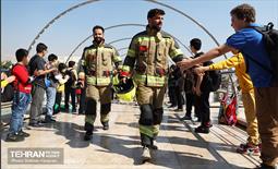 مسابقه پله‌نوردی آتش‌نشانان در برج میلاد 53