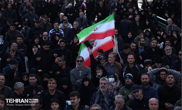 اجتماع مردم تهران در پی شهادت رهبر انقلاب - 1 13