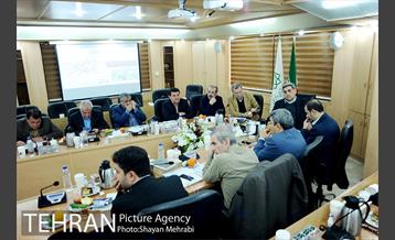 نشست شورای معاونان و مشاوران با حضور شهردار تهران 39