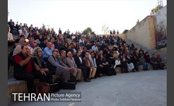 آیین زادروز محمدعلی بهمنی در نگارستان شهر 4