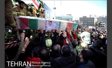 تشییع شهدای آتش نشان با حضور مردم  16