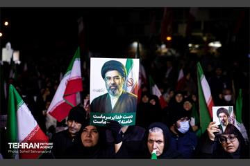 مراسم وداع با شهدای ناوشکن دنا در میدان ولیعصر(عج)