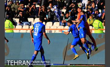 دیدار تیم های استقلال و سایپا 3