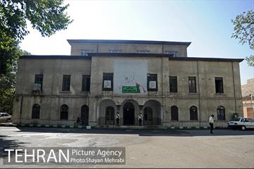 بازدید شهردار تهران از ساختمان کلاه فرنگی، دانشگاه تربیت معلم خوارزمی و تابلو نقش رستم ورزشگاه شیرودی به مناسبت روز تهران 1