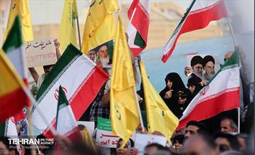 اجتماع مردمی در حمایت و تشکر از نیروهای مسلح در میدان انقلاب 25