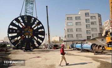 مونتاژ قطعه اصلی دومین دستگاه TBM خط 10 41