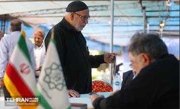 میز خدمت شهرداری تهران در نماز جمعه 12