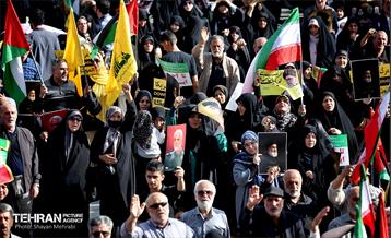 تجمع قدردانی از عملیات وعده صادق ۲ در میدان امام حسین (ع) 26