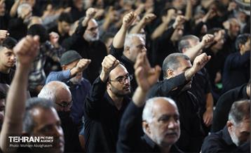 اقامه نماز ظهر عاشورا 7