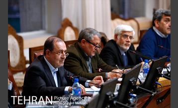 نخستین جلسه مجمع ٥١ نفره امید با حضور شهردار و استاندار تهران 7