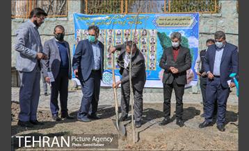 مراسم درختکاری به مناسبت یادبود همکاران جانباخته کرونا در شهرداری تهران 27