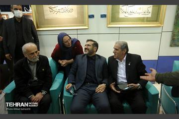 بازدید هنرمندان پیشکسوت و وزیر ارشاد از نمایشگاه قرآن 21