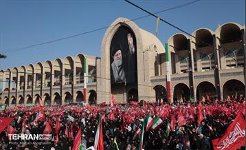 اقامه نماز بر پیکر آقای شهید ایران - 1 78