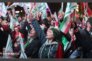 اجتماع مردم غیور تهران در قدردانی از همراهی جبهه مقاومت یمن 31