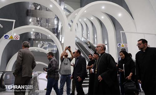 بازدید نمایندگان رسانه‌های خارجی از مترو مریم مقدس(س)  34
