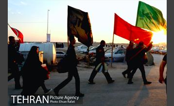 پیاده روی زائران به سمت کربلا از مرز شلمچه 17