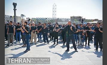 عزاداری تاسوعا در میدان امام حسین(ع) 15