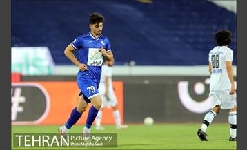 دیدار تیم های فوتبال استقلال تهران و مسجد سلیمان 1