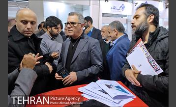 بازدید مشاور و مدیر کل دفتر شهردار تهران از هفتمین نمایشگاه ایران ساخت 7