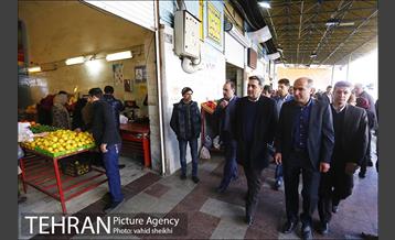 بازدید شهردار تهران از میدان میوه و تره بار ستارخان 2