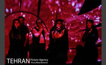 نمایش سرزمین پدری 23