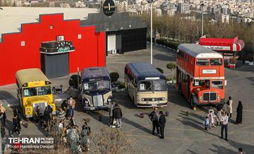 استقبال مسافران نوروزی از برج میلاد تهران  14