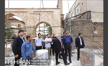 بازدید شهردار تهران از پروژه مرمت خانه اتحادیه در لاله زار 14