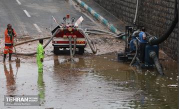 امدادرسانی سازمان مدیریت پسماند شهرداری تهران به مناطق سیل زده یزد