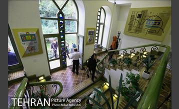 بزرگداشت پرویز کلانتری در آرت سنتر‎ 7