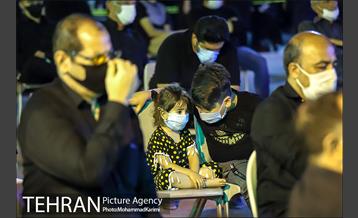 آیین بزرگداشت و تکریم خانواده های معظم شهدای مدافع حرم و مدافع سلامت 18