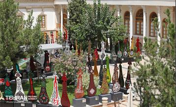 آماده سازی ۴۰۰ تیغه علامت منقش به القاب اباعبدالله الحسین(ع) 18