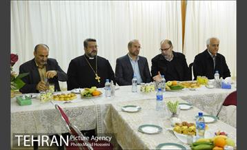 دیدار شهردار تهران با خانواده شهدا و جانبازان ارامنه در کلیسای ارامنه وارطان مقدس 8