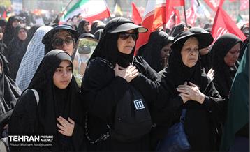 اقامه نماز بر پیکر آقای شهید ایران - 1 25