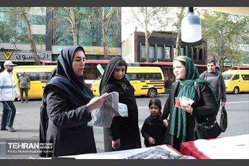 خدمت رسانی مواکب منطقه۱۶ به نمازگزاران عید سعید فطر 13