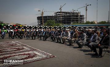 رونمایی از ۴۰ دستگاه اتوبوس شرکت واحد 13