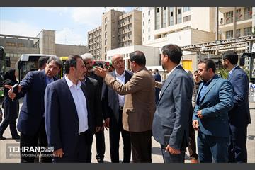 بازدید اعضای شورا از اتوبوس‌های تولید داخل 1