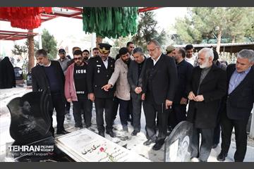 هفتمین سالگرد شهدای آتش‌نشان حادثه پلاسکو 14