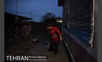 تخلیه آب از منازل مسکونی شهر آق قلا 15