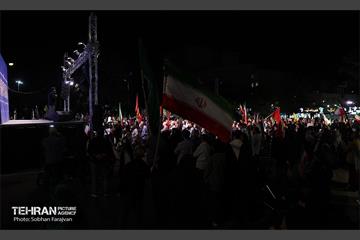 اجتماع مردمی دفاع از انقلاب در میدان کمال الملک تهرانسر 8