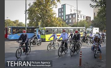 بازدید سفرای اروپایی و شهردار تهران از موزه صلح 20