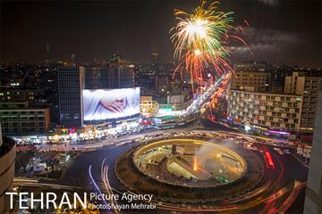 نورافشانی میدان ولیعصر(عج) به مناسبت روز مادر 7