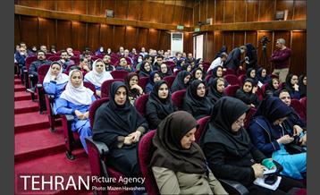 آیین کاشت درخت در بیمارستان شریعتی توسط شهردار تهران 7