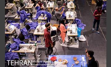 «حافظ» پایگاه هنری پیروزی بر کرونا 30