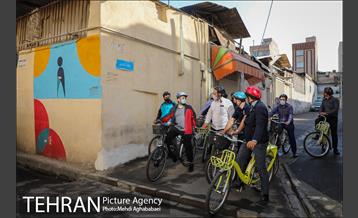 پویش سه شنبه های بدون خودرو در منطقه 8