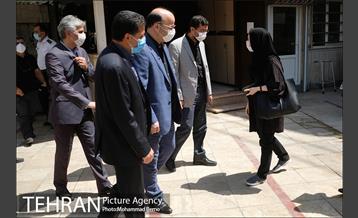بازدید شهردار منطقه شش از بیمارستان فیروزگر و شرکت شهر سالم 12