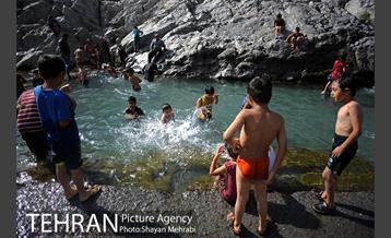 تابستان گرم  در چشمه علی 3