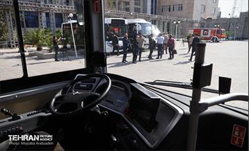 بازدید اعضای شورا از اتوبوس‌های تولید داخل 11